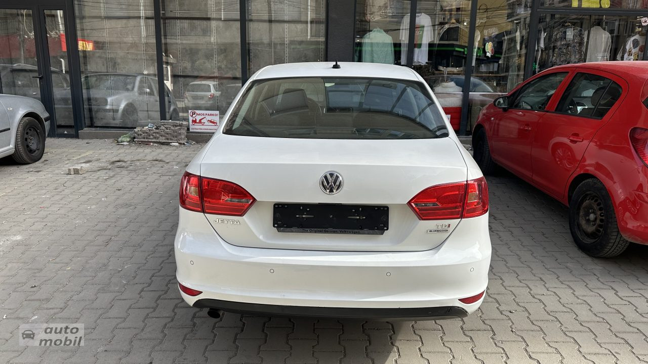 Jeeta 1.6 bluemotion