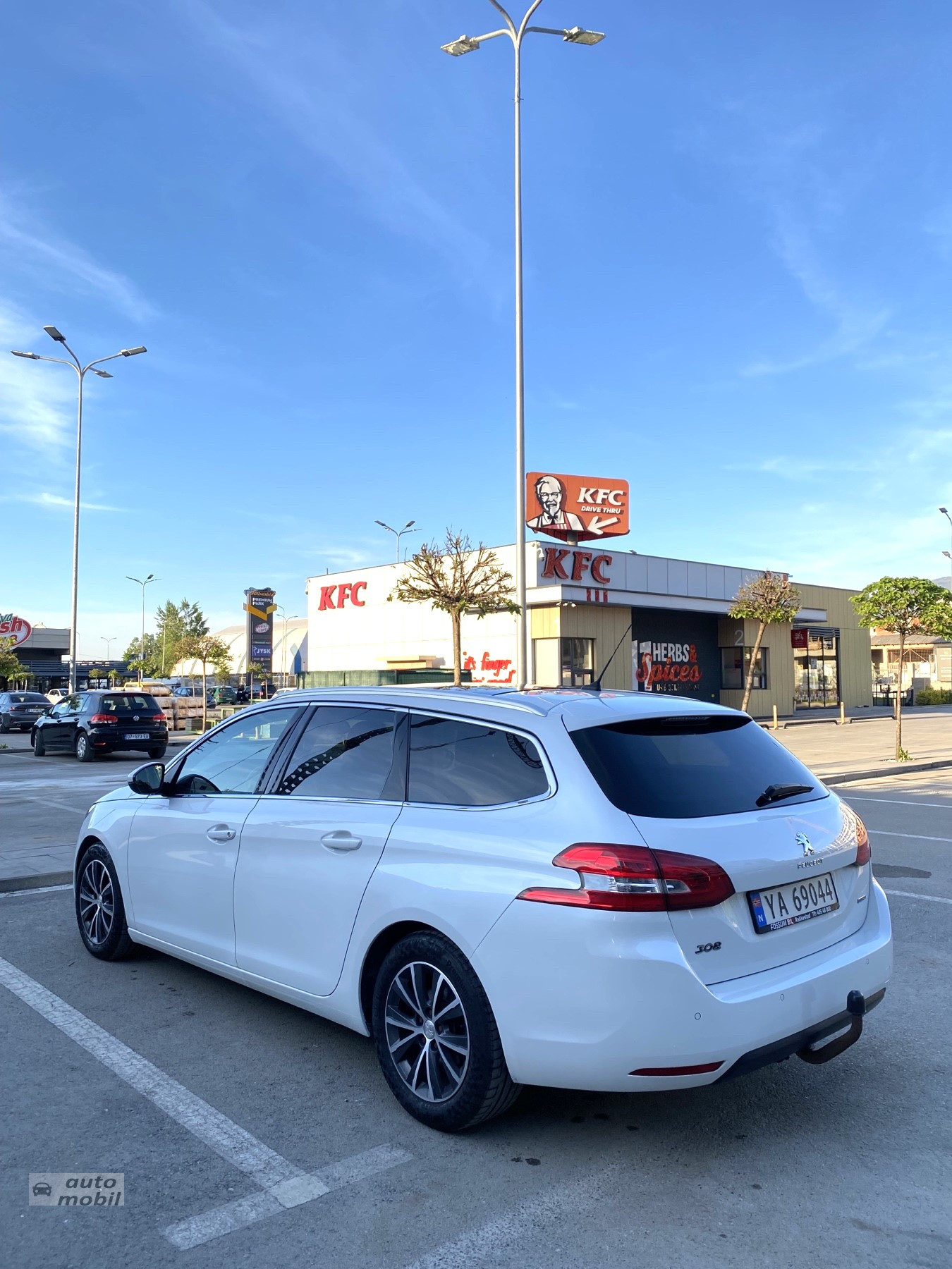 Shitet Ndrohet Peugeot 308