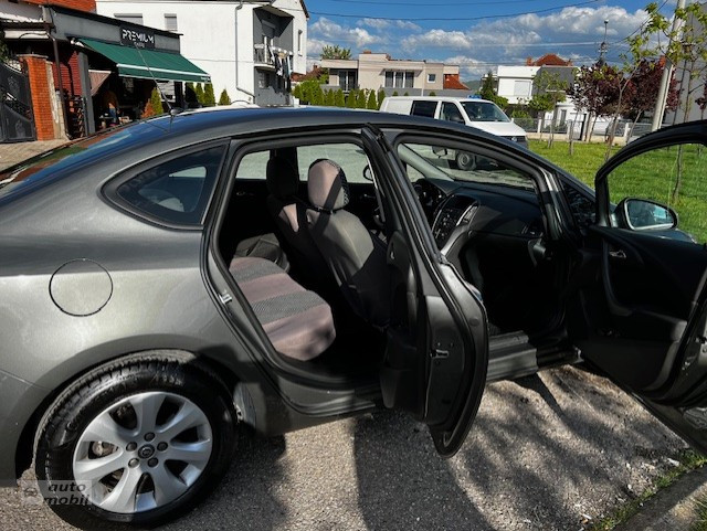 Opel Astra 1.4 Benzin Automatik A/C 2020 Hirit Tel:044144437
