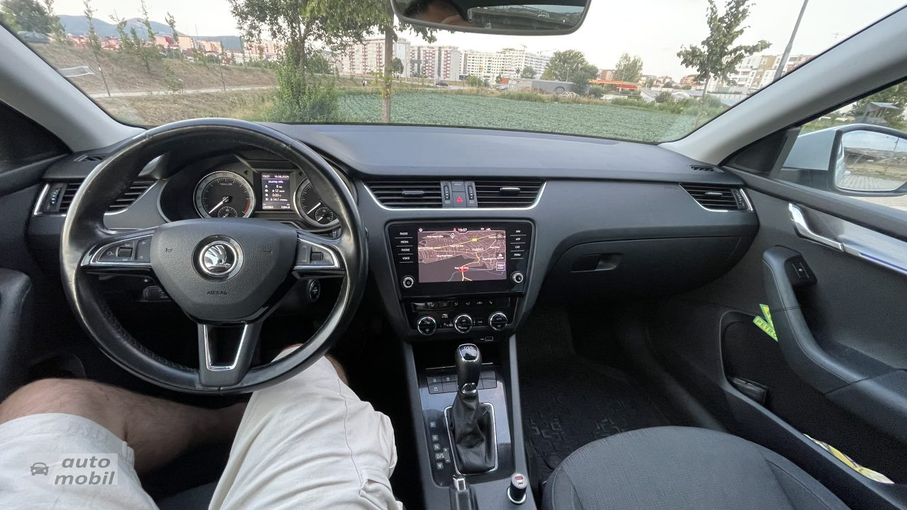 Shes SKODA Octavia