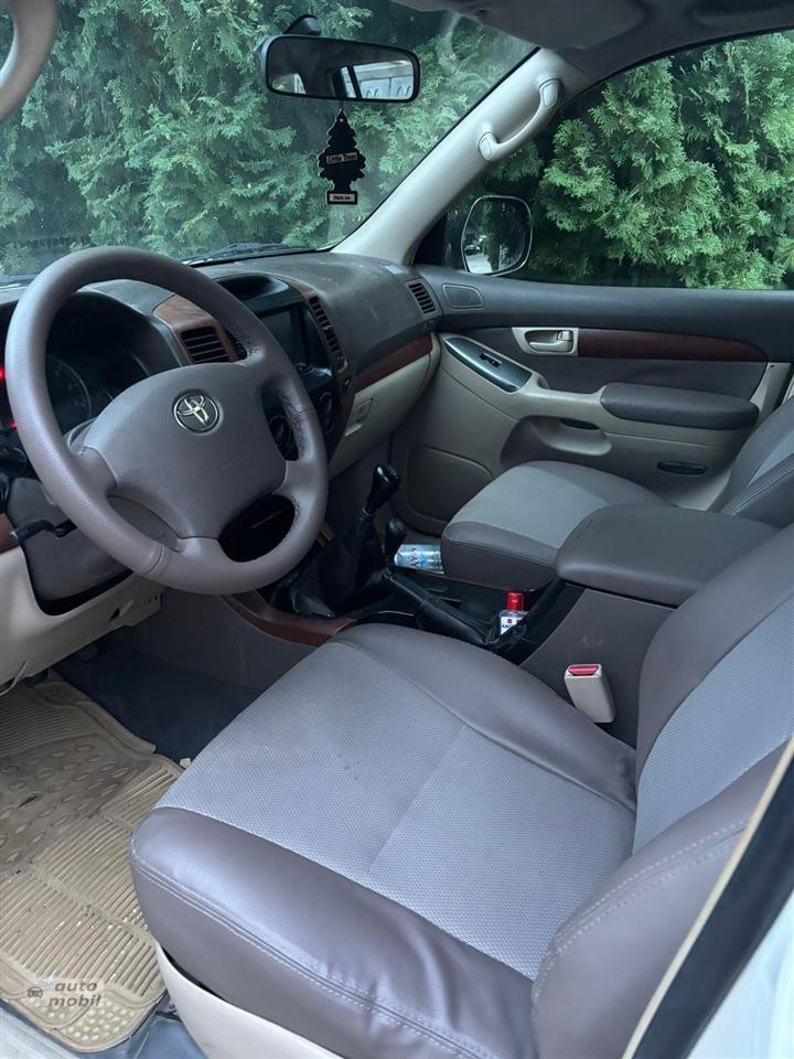 Toyota Land Cruiser 2.7 Gasoline